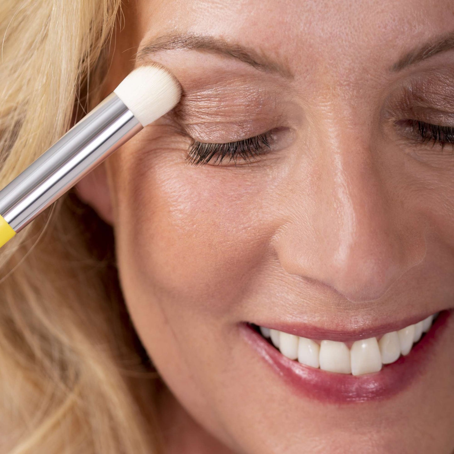 Conceal/Eye Contour T-Brush